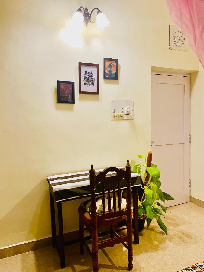 Crossroads Hostel 1980 Mysore Exterior photo
